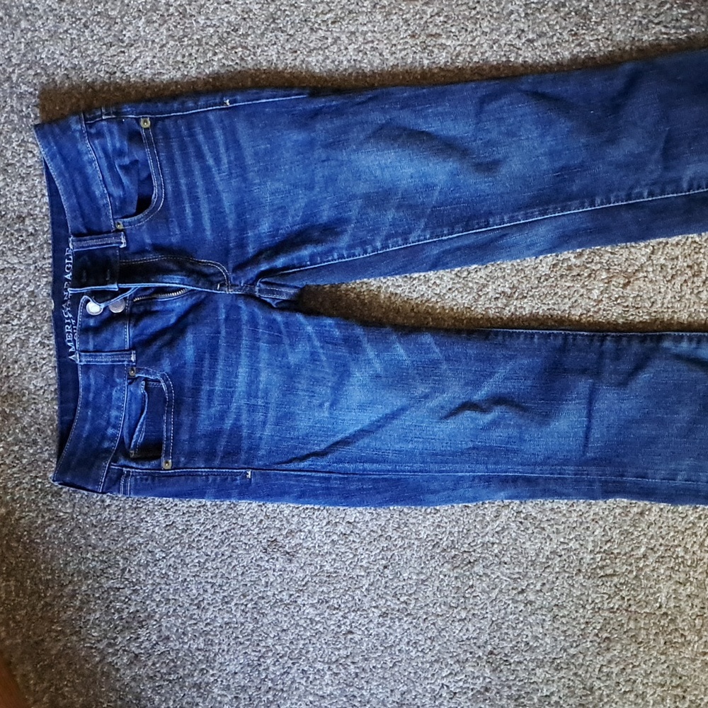 Women's American Eagle size 4 super stretch blue jeans
